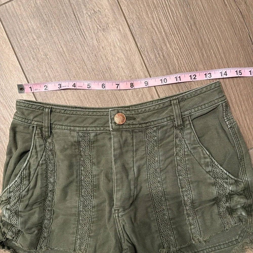 FREE PEOPLE Moss Green Great Expectations Button Fly Crochet Mini Short …